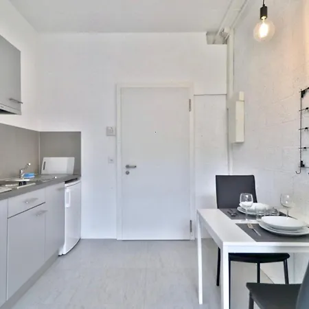 Modern Studio In Lausanne #2-04 Lägenhet Le Mont-Sur-Lausanne